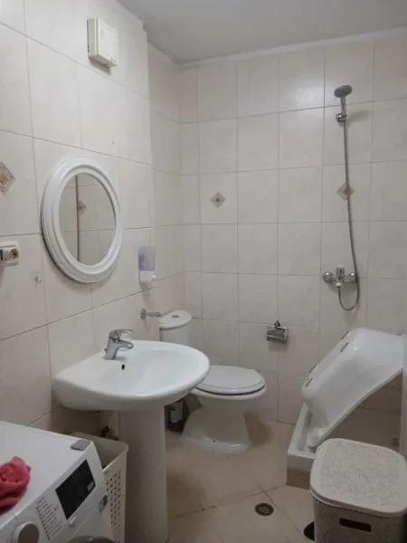 Tirane, jepet me qera apartament 2+1 Kati 2, 95 m² 900 € (Rruga Marko Bocari)