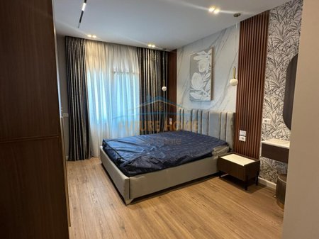 Tirane, jepet me qera apartament 2+1 Kati 4, 125 m² 1.500 € 