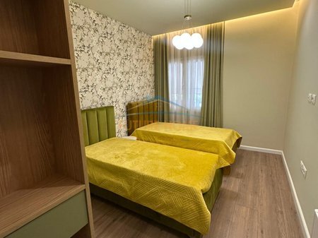 Tirane, jepet me qera apartament 2+1 Kati 4, 125 m² 1.500 € 