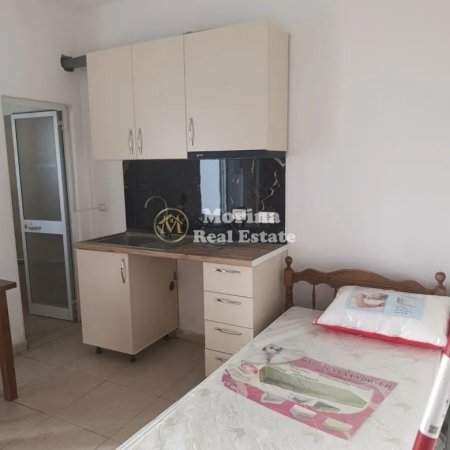 Tirane, jepet me qera garsonier Kati 2, 40 m² 300 € (Qytet Studenti)