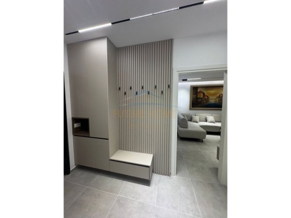 Tirane, jepet me qera apartament 1+1 Kati 3, 63 m² 600 € 