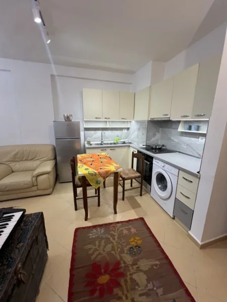 Tirane, jepet me qera nga Pronari, pa-komision apartament 1+1+Ballkon Kati 6, 51 m² 400 € (yzberishte)