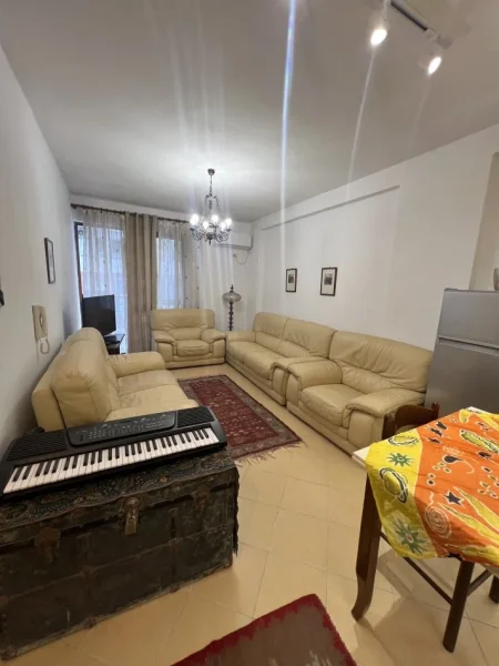 Tirane, jepet me qera nga Pronari, pa-komision apartament 1+1+Ballkon Kati 6, 51 m² 400 € (yzberishte)