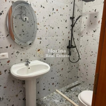 Tirane, jepet me qera apartament 1+1 Kati 4, 60 m² 400 € (Fresku)