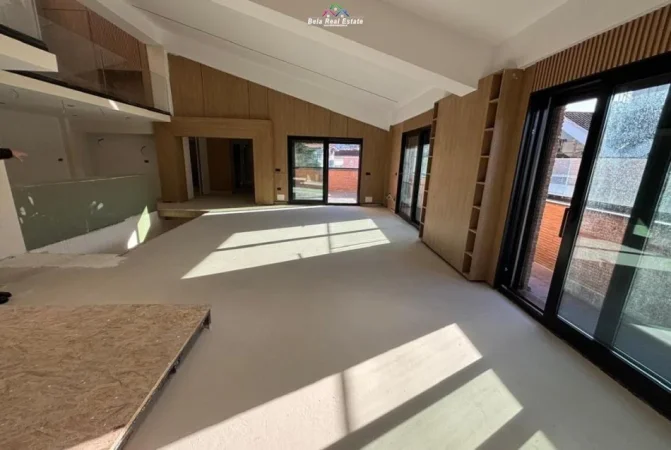 Tirane, jepet me qera Vile 2 Katshe Kati 2, 409 m² 6.000 € (Rruga Rexhep Jella)