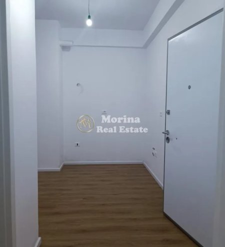 Tirane, jepet me qera apartament 1+1 Kati 2, 54 m² 350 € (Fresku)