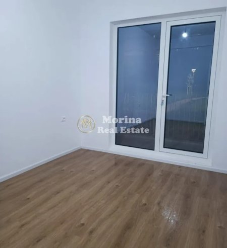 Tirane, jepet me qera apartament 1+1 Kati 2, 54 m² 350 € (Fresku)