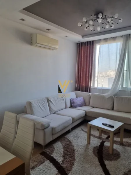 Tirane, jepet me qera apartament 2+1+Ballkon Kati 6, 96 m² 600 € (ALI DEMI)