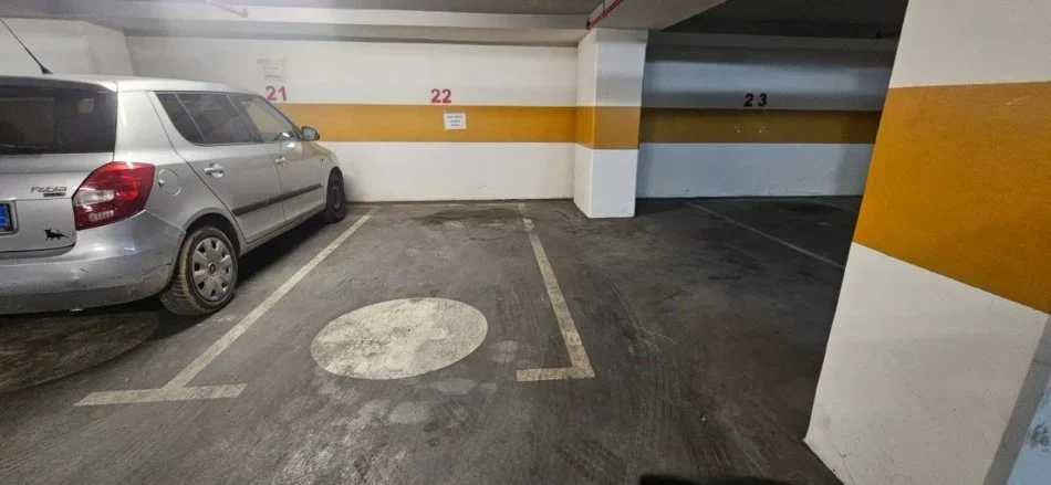 Tirane, shitet garazh | post parkimi , 17 m² 35.000 € (Turdiu Center)