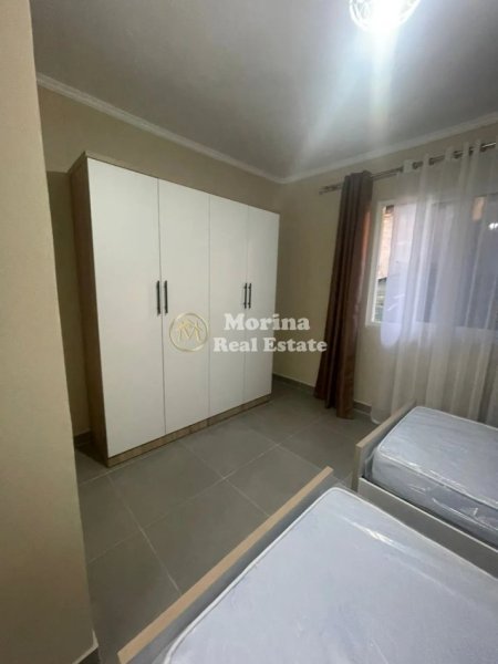 Tirane, jepet me qera shtepi 1+1 Kati 1, 65 m² 400 € (Laprake)