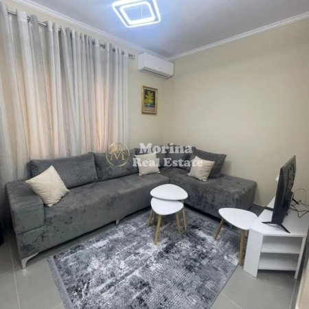 Tirane, jepet me qera shtepi 1+1 Kati 1, 65 m² 400 € (Laprake)