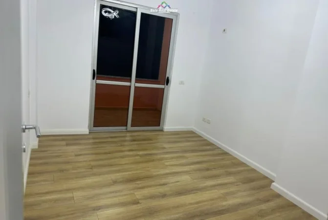 Tirane, shes apartament 2+1 Kati 3, 77 m² 120.000 € (Rruga sabri Preveza)