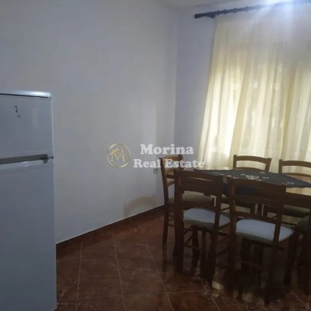 Tirane, jepet me qera apartament 2+1 Kati 1, 100 m² 550 € (Sheshi Willson)