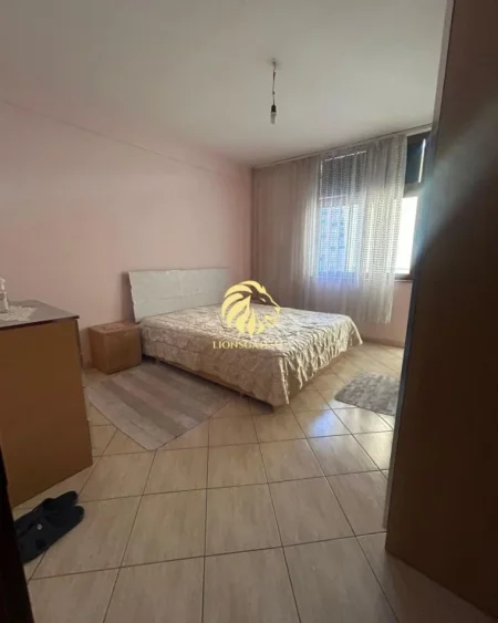 Tirane, jepet me qera apartament 2+1+Ballkon , 83 m² 500 € 