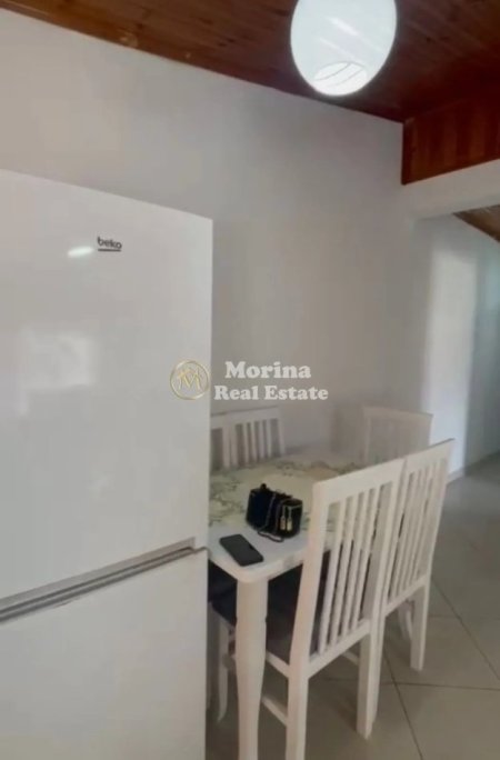 Tirane, jepet me qera shtepi 2+1 Kati 3, 93 m² 400 € (Laprake)