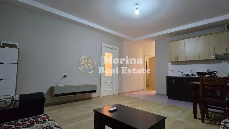 Tirane, jepet me qera shtepi 2+1 Kati 0, 90 m² 350 € (Sauk)
