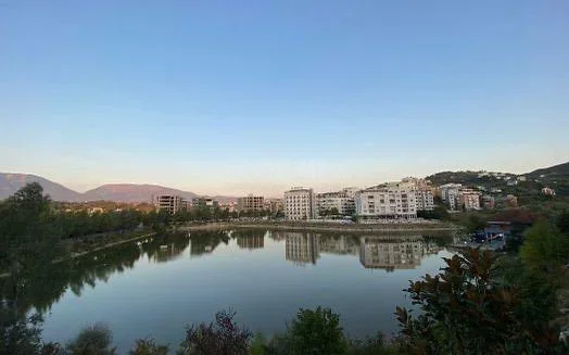 Tirane, shitet apartament 2+1 , 139 m² 333.000 € 