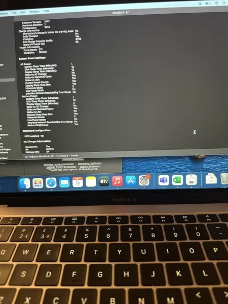 Tirane, shes Laptop Macbook