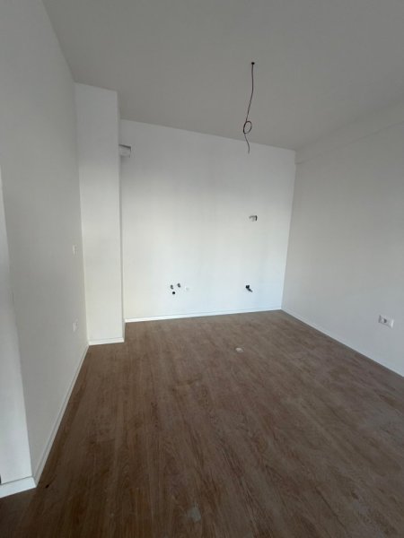 Tirane, shitet apartament 1+1+Ballkon , 68 m² 110.000 € (Kompleksi Molla, Astir)
