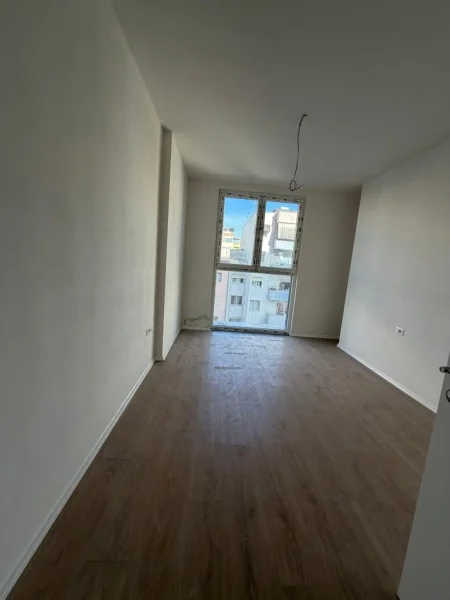 Tirane, shitet apartament 1+1+Ballkon , 68 m² 110.000 € (Kompleksi Molla, Astir)