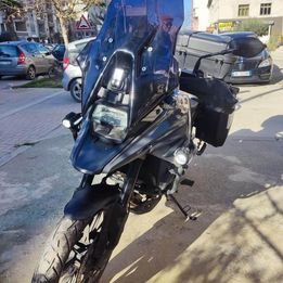 Durres, shes Enduro Suzuki VSTROM , gri e erret 45.000 km 8.800 €