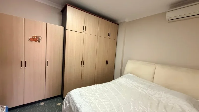 jepet me qera apartament 3+1 , 700 € (Perballe german computer)