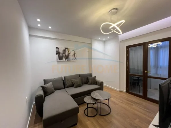 Tirane, shitet apartament 1+1 Kati 2, 54 m² 145.000 € (Komuna e Parisit)