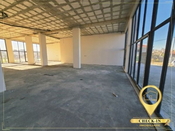 Tirane, shitet ambjent biznesi Kati 0, 270 m² 350.000 € (Rruga Industriale)