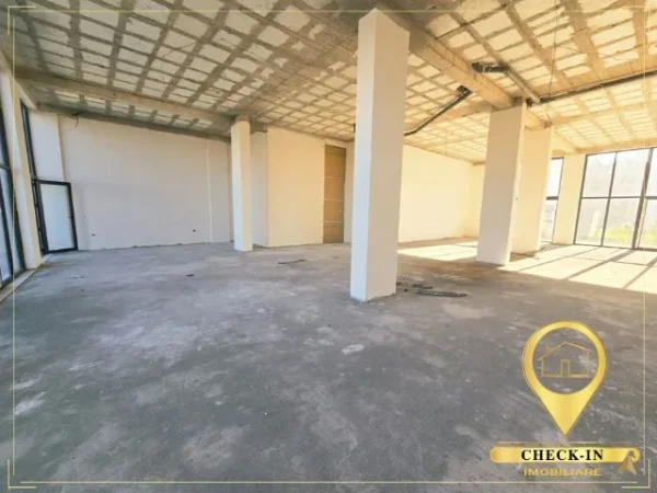 Tirane, shitet ambjent biznesi Kati 0, 270 m² 350.000 € (Rruga Industriale)