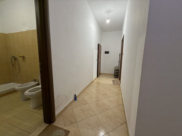 Tirane, jepet me qera apartament 2+1+Ballkon Kati 1, 111 m² 500 € (Don Bosko)
