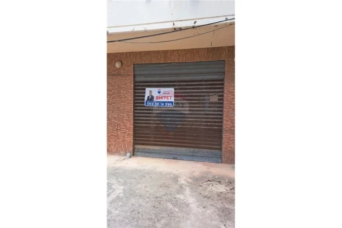 Vlore - Lungomare, shitet dyqan Kati 0, 49 m² 97.000 € (Rruga Reshat Osmani (Pas Karburantit Kastrati))