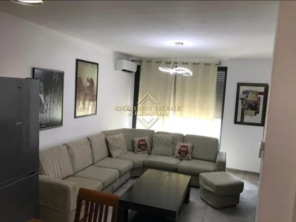 Tirane, jepet me qera apartament 2+1 Kati 4, 103 m² 600 € 