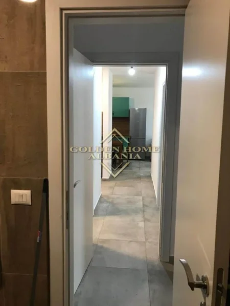 Tirane, jepet me qera apartament 2+1 Kati 4, 103 m² 600 € 