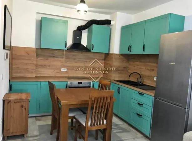 Tirane, jepet me qera apartament 2+1 Kati 4, 103 m² 600 € 