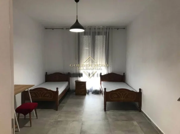 Tirane, jepet me qera apartament 2+1 Kati 4, 103 m² 600 € 