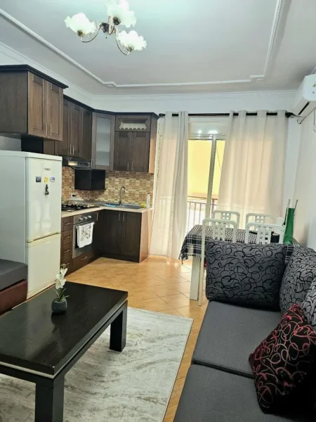 Tirane, jepet me qera apartament 2+1 Kati 5, 400 € 