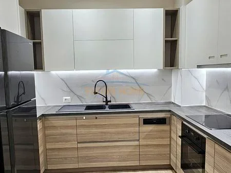 Tirane, shitet apartament 3+1 Kati 1, 117 m² 290.000 € 