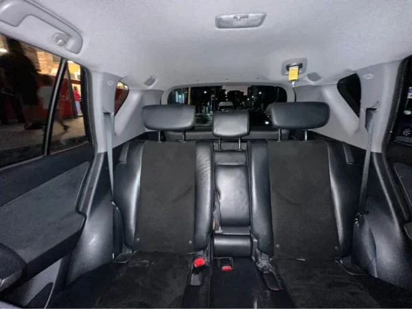 Tirane, shes SUV Toyota Rav4 Nafte, gri e erret automatik Klima 119.000 km 13.000 €