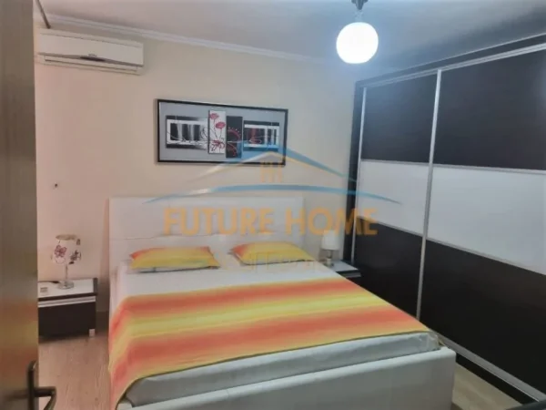 Tirane, jepet me qera apartament 2+1 Kati 7, 102 m² 750 € (Rruga e Barrikadave)