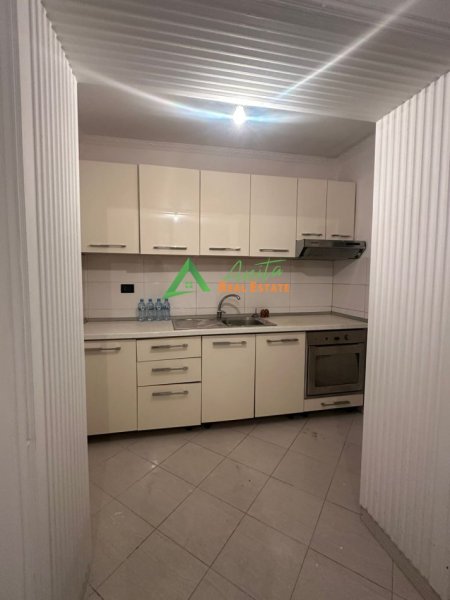 Tirane, jepet me qera apartament 1+1 Kati 1, 58 m², 27000 Leke (Ali Demi)