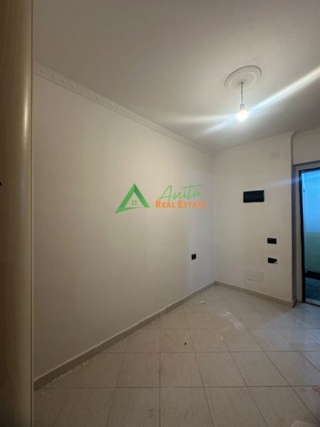 Tirane, jepet me qera apartament 1+1 Kati 1, 58 m², 27000 Leke (Ali Demi)