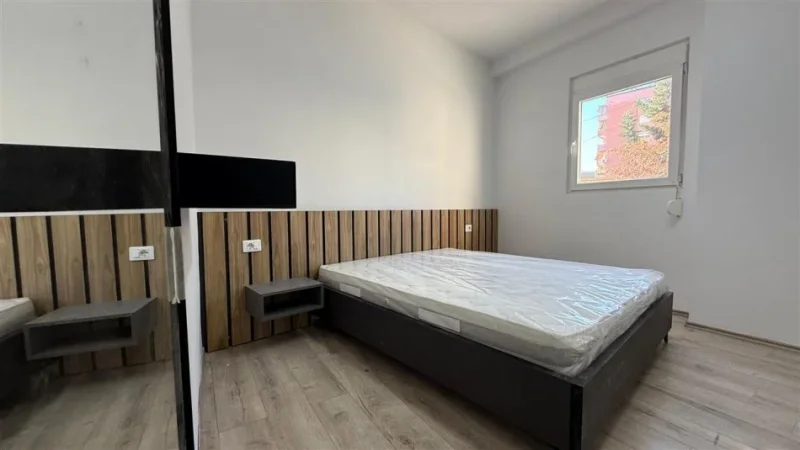 Shqiperi, jepet me qera apartament 2+1 Kati 5, 85 m² 800 € (RRUGA KAVAJES)