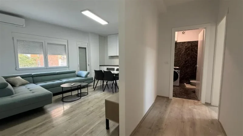 Shqiperi, jepet me qera apartament 2+1 Kati 5, 85 m² 800 € (RRUGA KAVAJES)