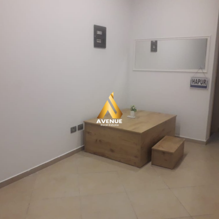 Tirane, jepet me qera dyqan Kati 0, 30 m² 300 € (KINOSTUDIO)