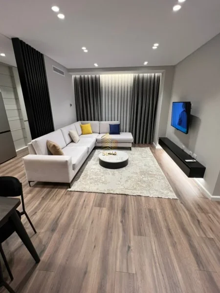 Tirane, jepet me qera apartament 2+1 Kati 7, 84 m² 700 € 