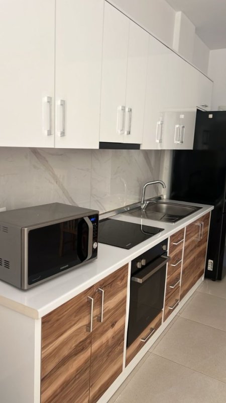 📍 Jepet me Qera Super Hyrje Private – Poshtë Spitalit Amerikan 2 ....400 €