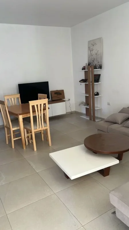 📍 Jepet me Qera Super Hyrje Private – Poshtë Spitalit Amerikan 2 ....400 €