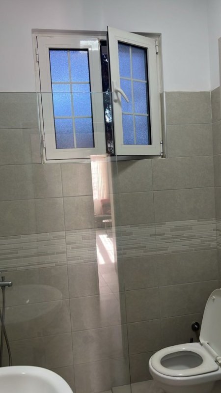 📍 Jepet me Qera Super Hyrje Private – Poshtë Spitalit Amerikan 2 ....400 €