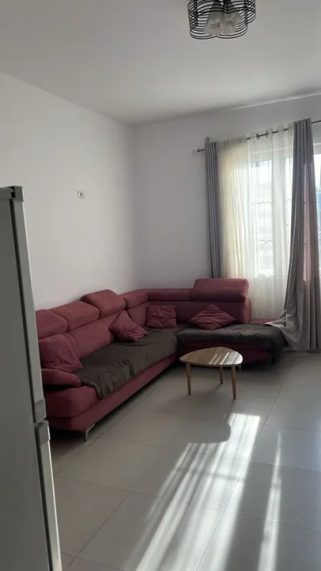 📍 Jepet me Qera Super Hyrje Private – Poshtë Spitalit Amerikan 2 ....400 €