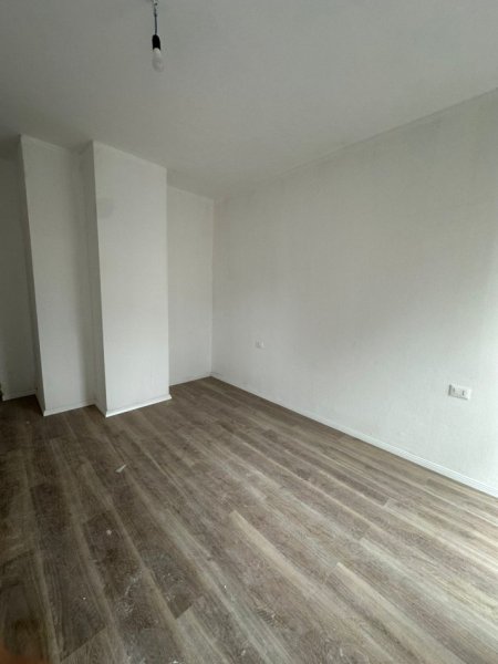 Tirane, shitet apartament 1+1+Ballkon Kati 1, 72 m² 129.000 € (Kompleksi Aura)